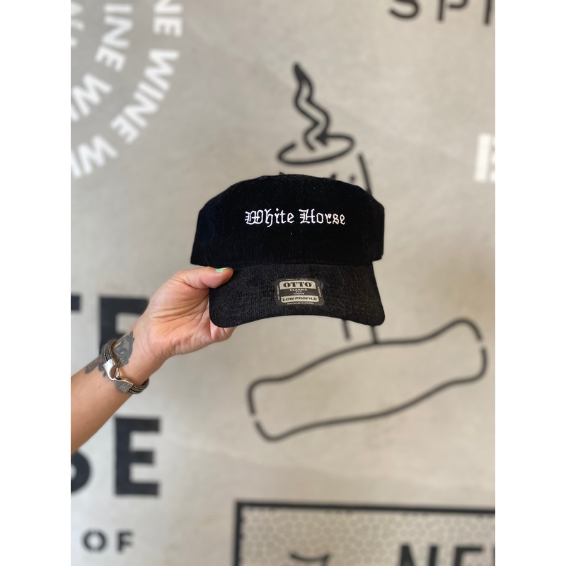 White Horse Hat – Black One Size